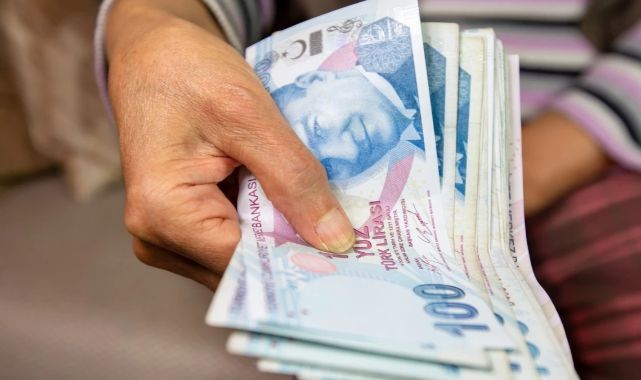 Emeklilerin gözü kulağı bu haberde: Emeklilere 'seyyanen zam' müjdesi 15 Mart'ta verilecek! 