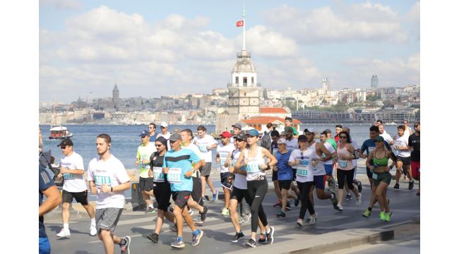 2 bin kişi Üsküdar'da koştu