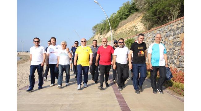 Bıyıkla beraber yürüdüler