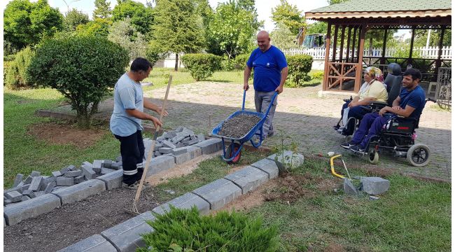 Özlü, engelli milli sporcu çiftin yüzünü güldürdü