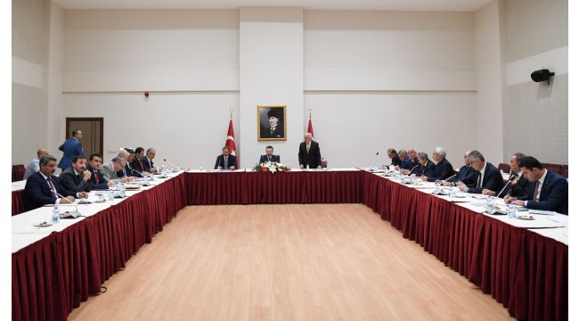 Vali Aksoy milli eğitim müdürleri ile bir araya geldi