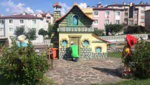 Başiskele’de park ve bahçelere bakım onarım