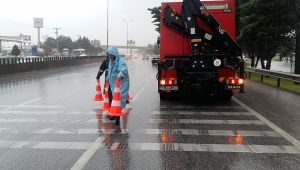 Ekipler yağış boyunca teyakkuzda