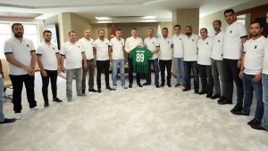 “Kocaelispor’un başarısı için tribünde ter döktünüz”