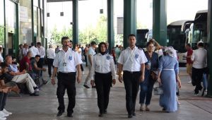 Otobüs terminalinde hummalı çalışma