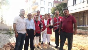 Oya Tunçel mağdur ailelerin yanında