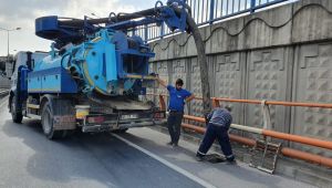 Aşırı yağışlara karşı mazgallar temizleniyor