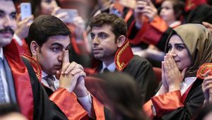 Bin 300 yeni hakim ve savcı alınacak