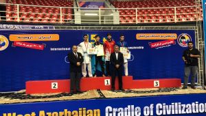 Ekrem’den bronz madalya