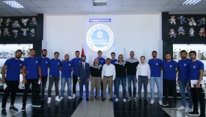 Voleybolda imzalar atıldı