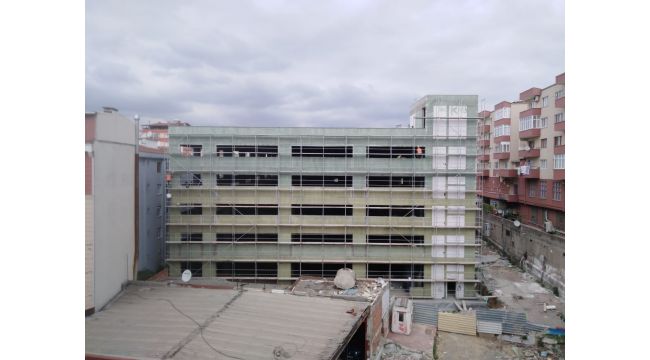 7 katlı otopark yavaş yavaş ortaya çıkıyor