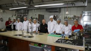 Beyaz Kalpler Aşçı Yardımcılığı Kursuna yeni öğrenciler