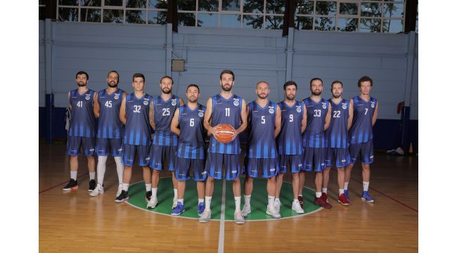 Dev adamlar ilk maçına çıkıyor