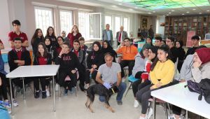 Gebze’de çocuklara hayvan sevgisi aşılanıyor