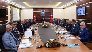 Vali Aksoy, kaymakamlarla bir araya geldi