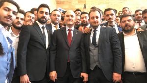 AK Gençler Reis'e koştu