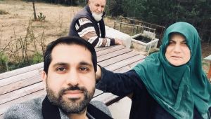 Babasının emrine uyan yağız delikanlı