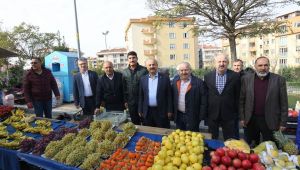Başkan Büyükgöz Yenikent Pazarını ziyaret etti