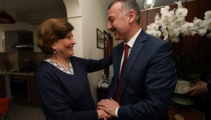 'Öğretmenler, topluma yön gösteren önderlerdir'