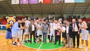 Büyükşehir Kağıtspor geçit vermiyor