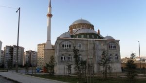 Camiden sadaka kutusunu çalan kişi tutuklandı