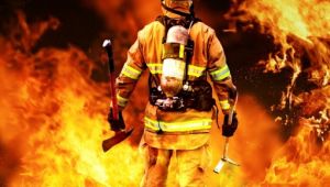 Yanan halı evi kül edecekti