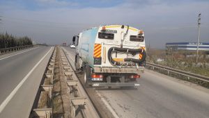 Gebze’de D-100 Karayolu her gün temizleniyor