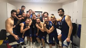 Kağıtspor basketbolda doludizgin