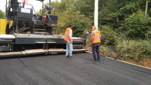 Köy yolluna 700 metrelik asfalt