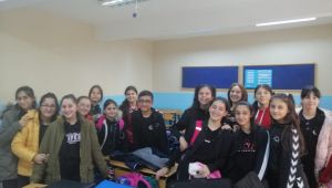 Osmangazili öğrenciler, öğretmenlerini mest etti