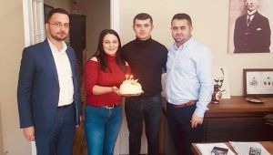 Oğul Azeri'ye doğum günü sürprizi