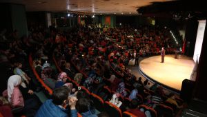 Tüm Darıcalılar onu dinlemeye geldi