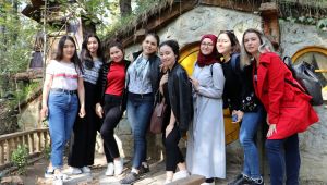 Uluslararası öğrenciler ‘Gez Gör’le İzmit’i gezdi