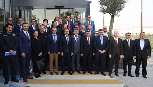 Vali Aksoy Çayırovalı muhtarlarla buluştu