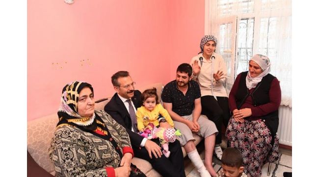 Vali Aksoy'dan şehit ve gazi ailelerine ziyaret