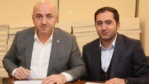 Bıyık dayanamadı müjdeli haberi geceden duyurdu