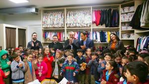 Çayırovalı miniklerden mağazaya destek