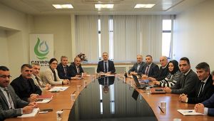 Çiftçi ekibi ile değerlendirme yaptı