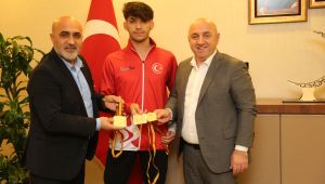 Darıcalı Milli karateciden 3 madalya birden