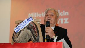 Dilovası'ndaki toplantıya eşek semeri ile geldi