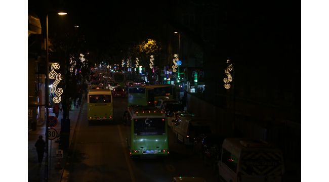 İnönü Caddesi gece bir başka güzel oldu