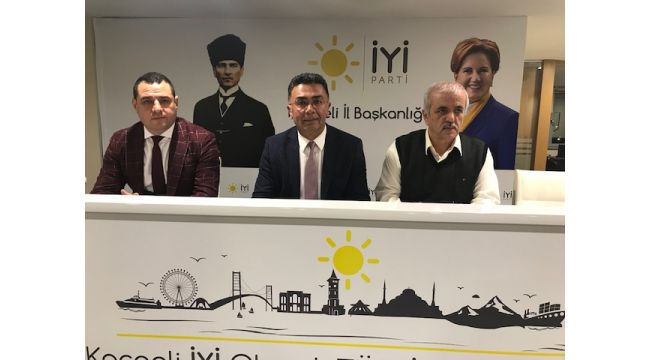İYİ Parti kongrelere hazırlanıyor