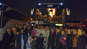 İYİ Partili kadınlar Ankara'ya doğru yola çıktı