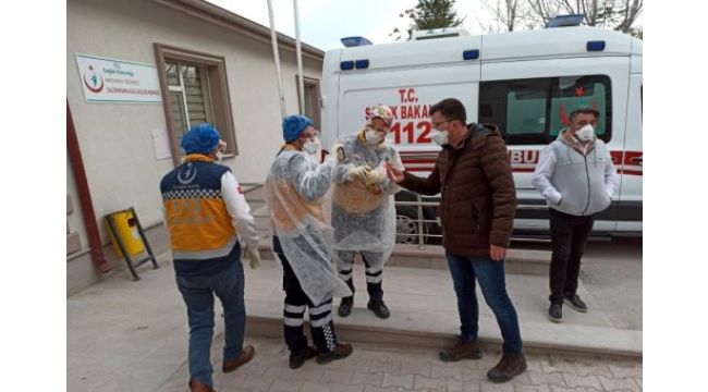 Aksaray'da koronavirüs alarmı çalışanlara maske dağıldı