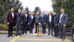 Başkan Şayir'den, Bitlis'e kupalı ziyaret