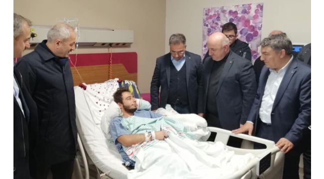 Başkanlar Elazığ'da depremzedelerin acısını paylaştı