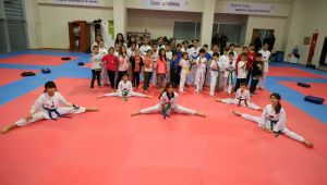 Bilgievinde tekvando öğreniyorlar