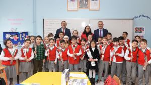 Çiler minik öğrencileri kırmadı