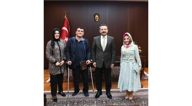Gebzeli Ümit Yıldırım engelleri aşıyor