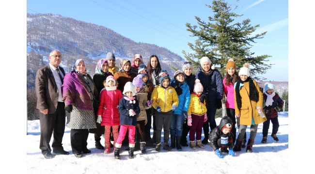 Görme engelli öğrenciler karın keyfini çıkardı